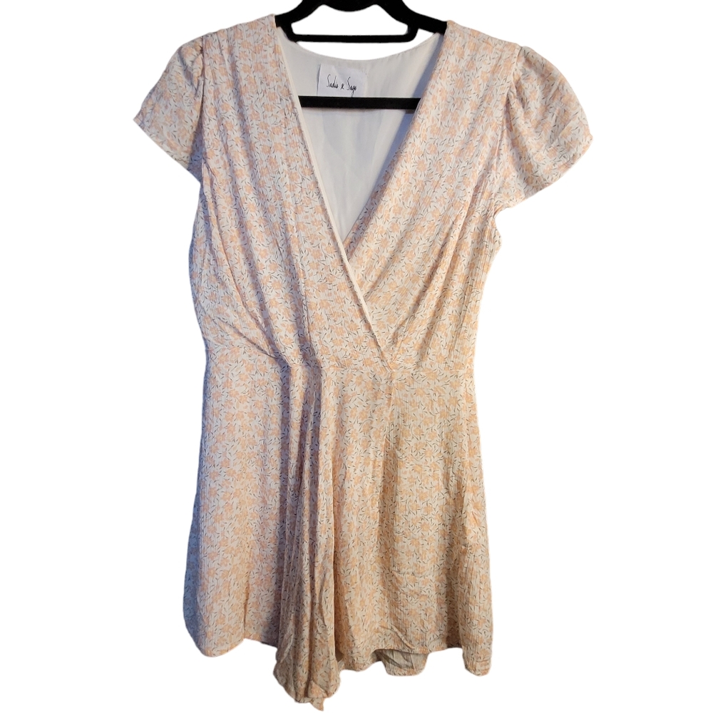 Sadie and Sage Floral Romper M